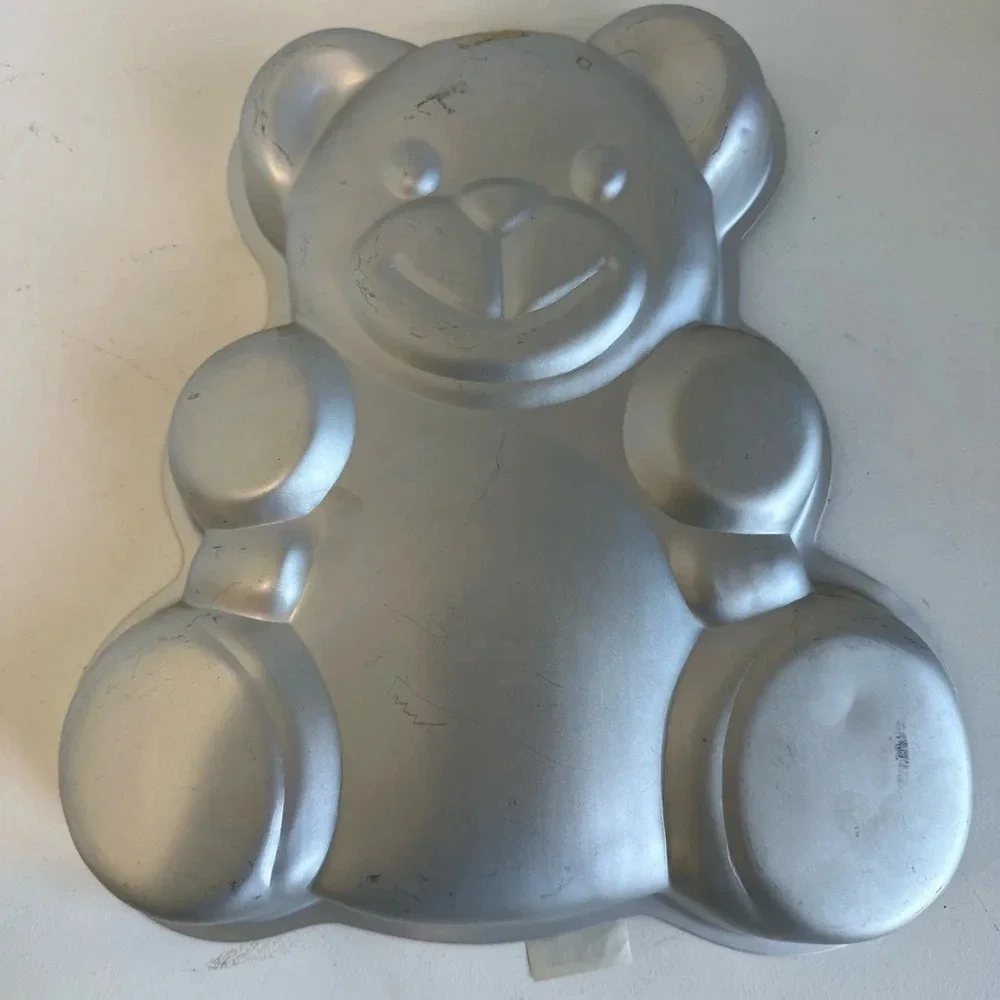 Wilton | 1982 Huggable Bear Cake Pan‎